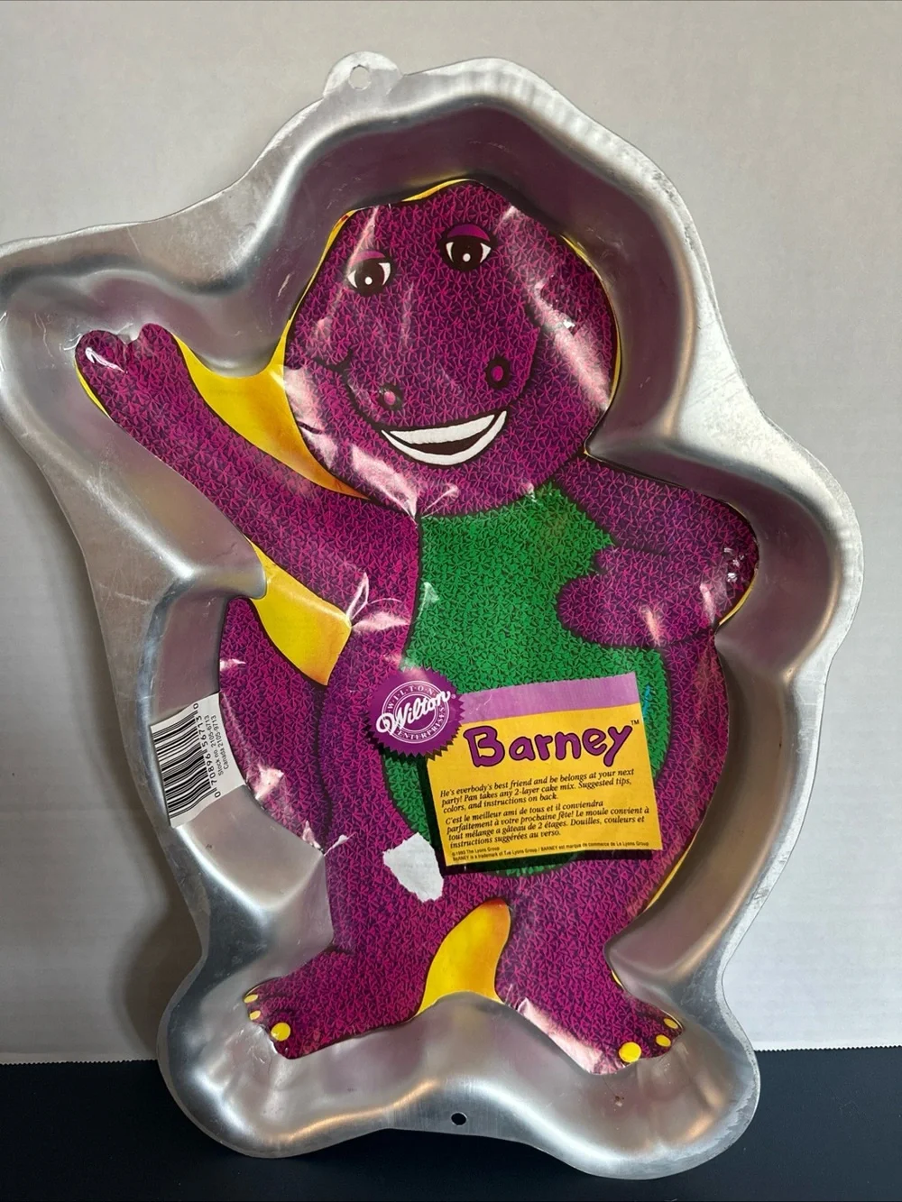 Vintage 1993 Wilton Barney 2105-6713 Cake Pan Barney Waving 16